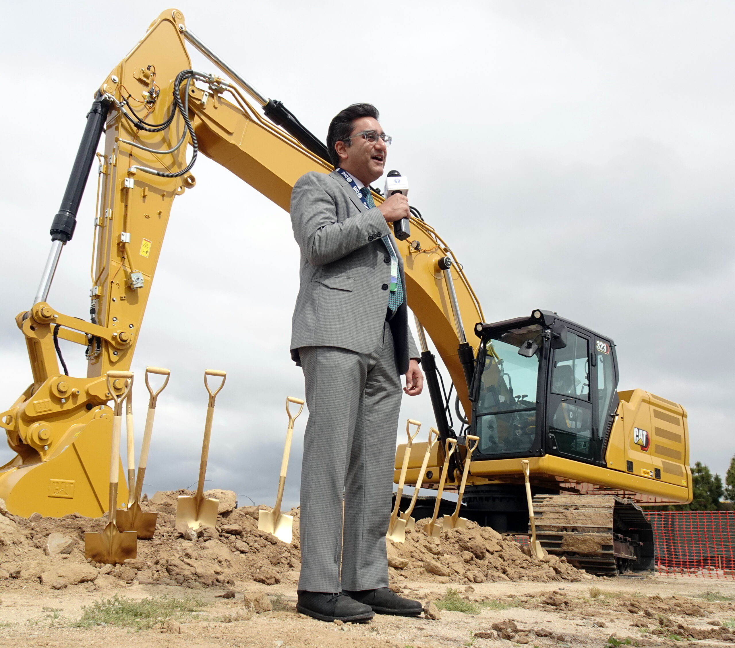 Groundbreaking on Harbor's new clinic building